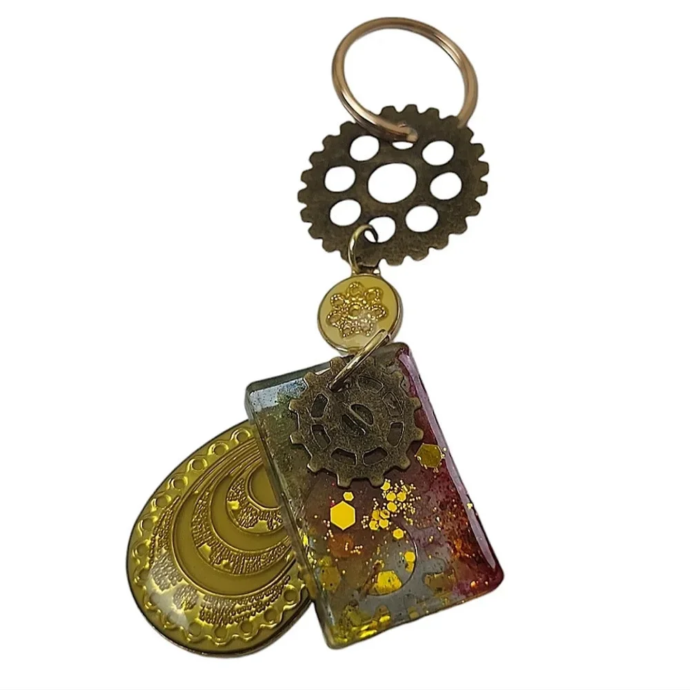 18K Gold Bronze Gears Resin Medallion Keychain
